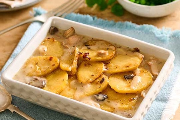 Chicken & Mushroom Hotpot Microwaveable Ready Meal