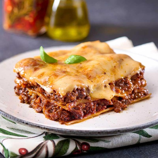 Hearty Beef Lasagne Microwaveable Ready Meal