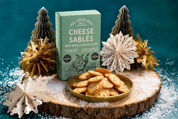 Pea Boat Green Nigella Seed & Chive Cheese Sables