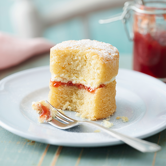 mini Victoria sponge