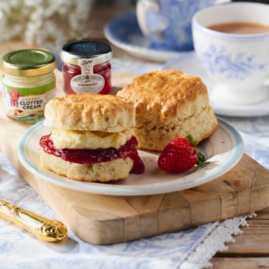Plain Scone Cream Tea With Jam & Cream